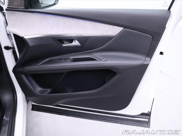 Peugeot 3008 1,6 PureTech 133kW Automa 2021