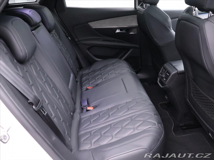 Peugeot 3008 1,6 PureTech 133kW Automa 2021