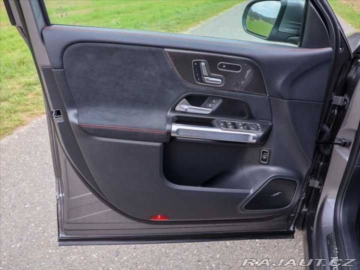 Mercedes-Benz GLB 2,0 200d 4MATIC AMG Premi 2025