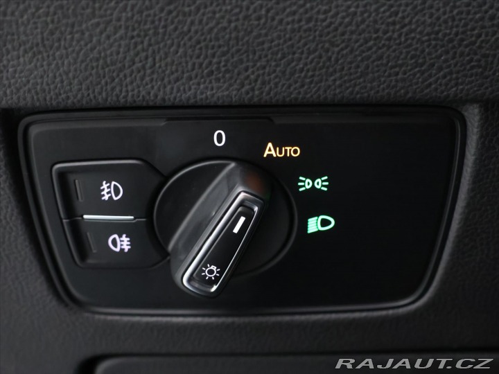 Volkswagen Passat 2,0 TDI 110kW DSG LED ACC 2022