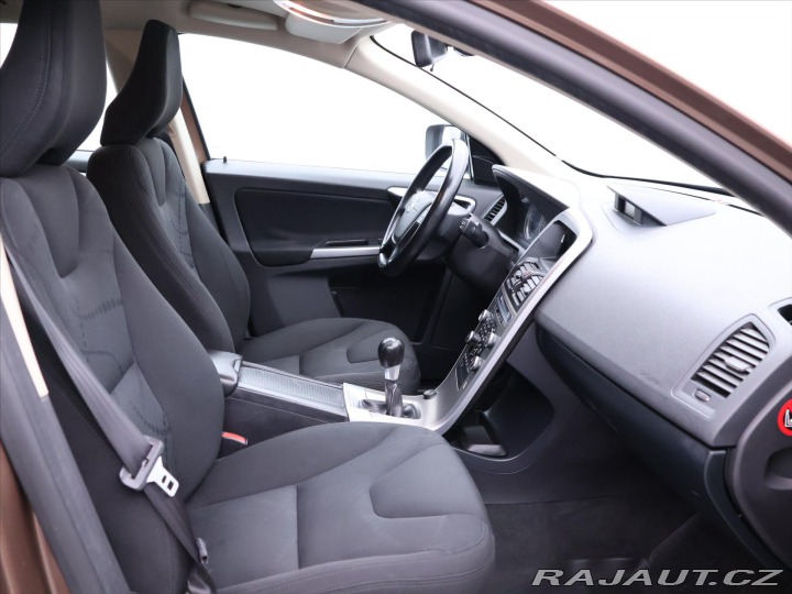 Volvo XC60 2,4 D5 151kW AWD Kinetic 2010