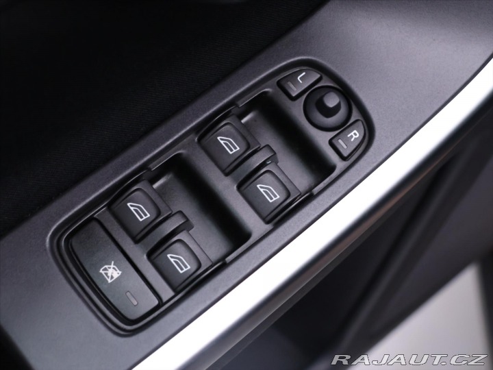 Volvo XC60 2,4 D5 151kW AWD Kinetic 2010