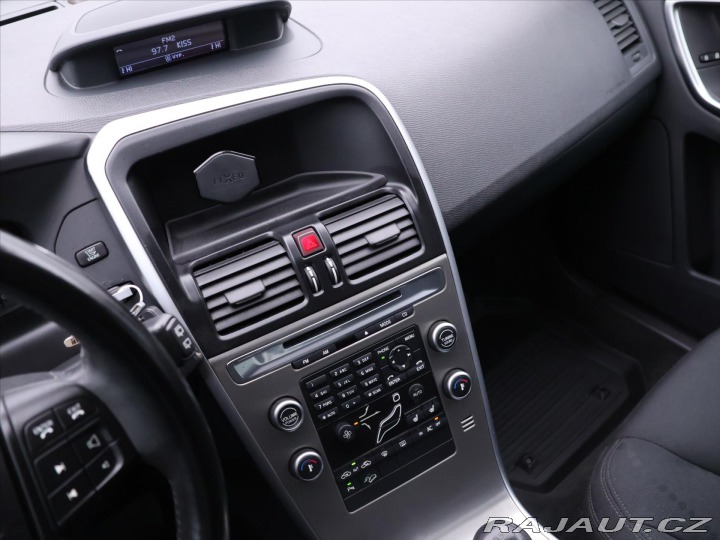 Volvo XC60 2,4 D5 151kW AWD Kinetic 2010