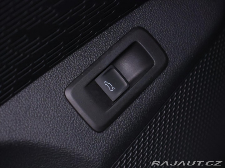 Škoda Octavia 2,0 TDI DSG Navi LED ACC 2022