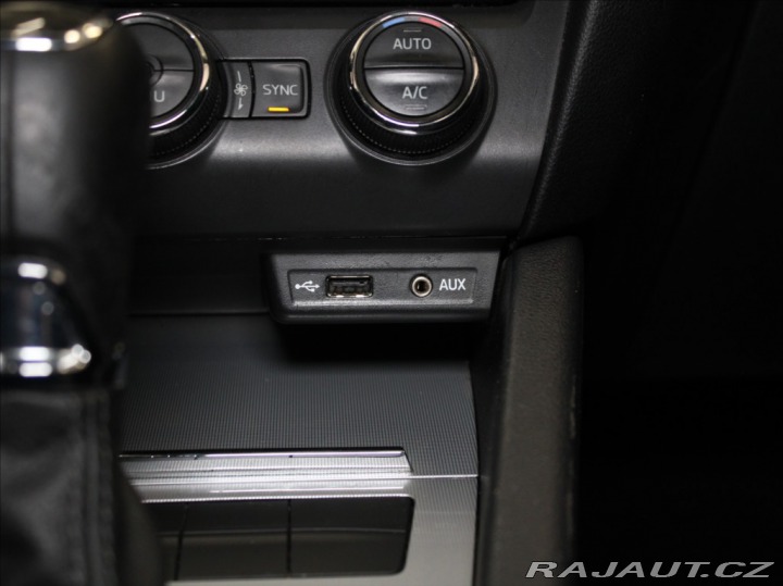 Škoda Octavia 1,6 TDi 81kW DSG 2.maj.ČR 2016