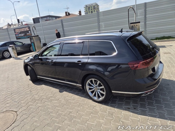 Volkswagen Passat 2,0   R-LINE R.V. 2021 2T 2021