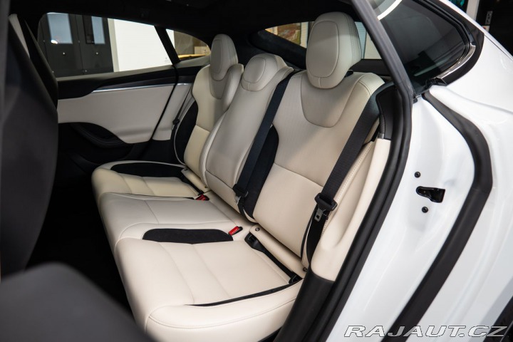Tesla Model S Plaid Autopilot/Pano/LED 2024