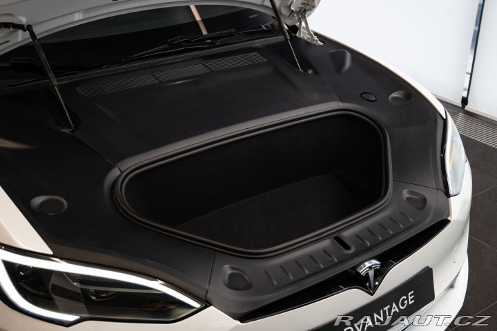 Tesla Model S Plaid Autopilot/Pano/LED 2024