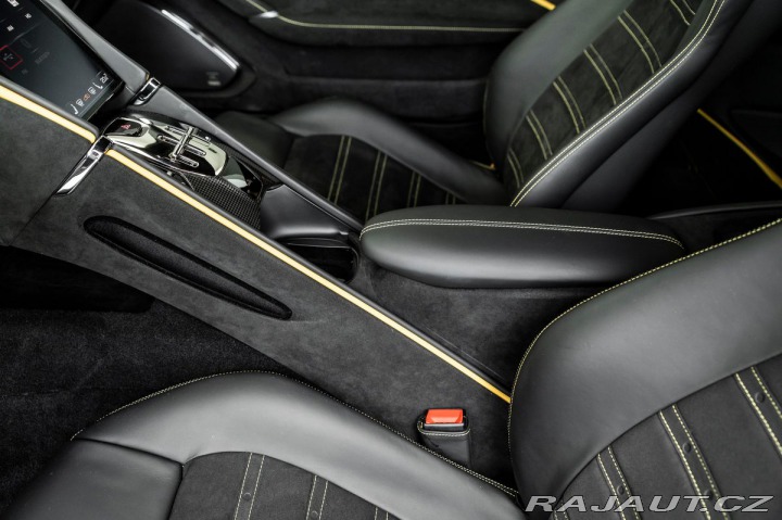Ferrari Roma ADAS/Carbon/ZÁRUKA 2022