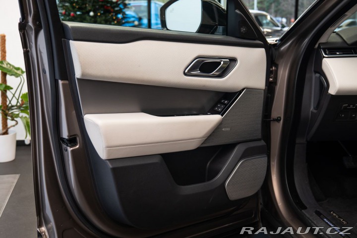 Land Rover Range Rover Velar D300 Meridian/LED/Vyhříva 1800