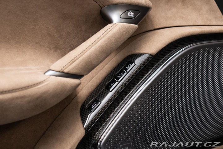 Ferrari Roma Spider Carbon/JBL/360/LED 1800