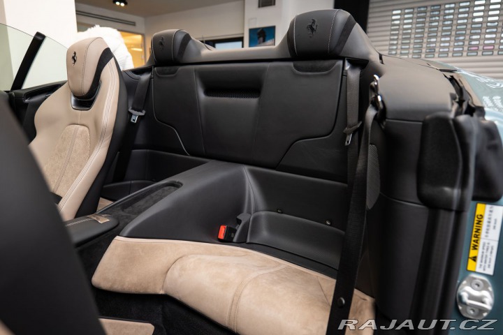 Ferrari Roma Spider Carbon/JBL/360/LED 2024