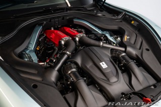 Ferrari Roma Spider Carbon/JBL/360/LED 2024