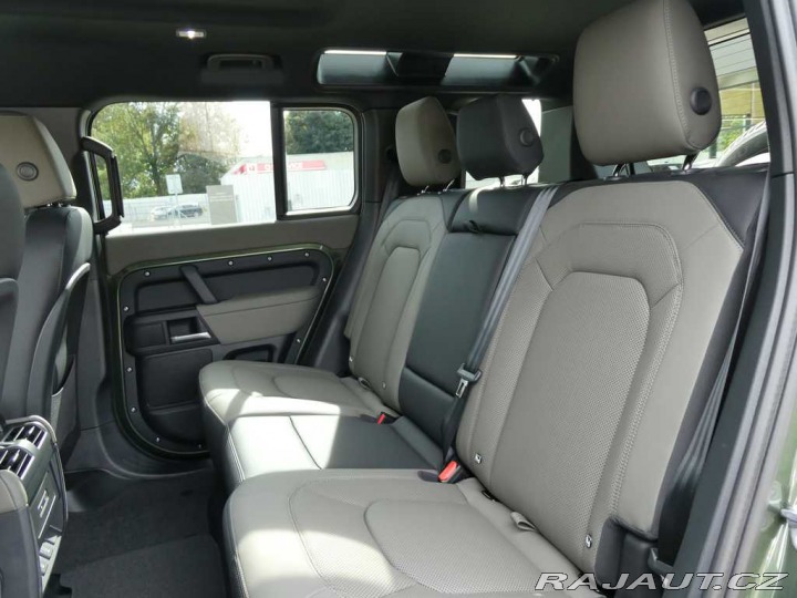 Land Rover Defender 110 3,0 X-Dynamic SE D250 2025