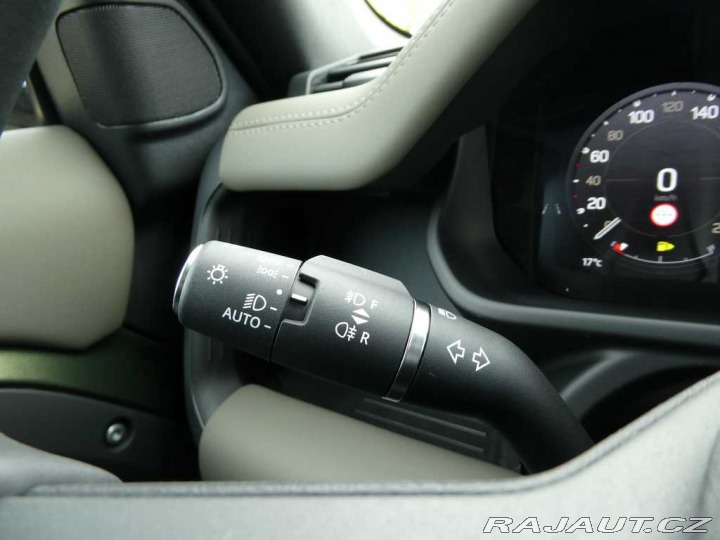 Land Rover Defender 110 3,0 X-Dynamic SE D250 2025