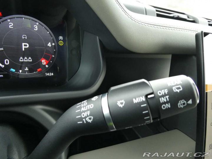 Land Rover Defender 110 3,0 X-Dynamic SE D250 2025