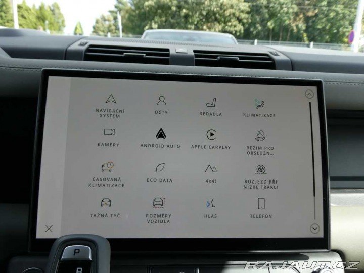 Land Rover Defender 110 3,0 X-Dynamic SE D250 2025