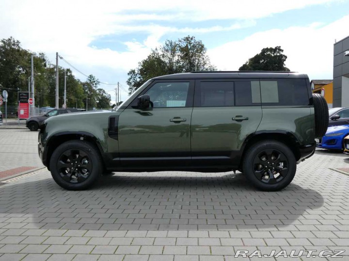 Land Rover Defender 110 3,0 X-Dynamic SE D250 2026