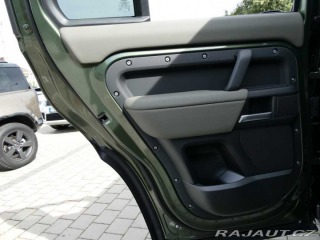 Land Rover Defender 110 3,0 X-Dynamic SE D250 2025