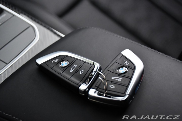 BMW M3 COMPETITION CARBON HUD H/ 2024