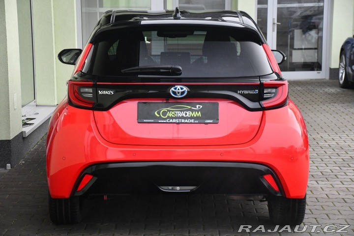 Toyota Yaris 1.5HSD e-CVT SELECT ČR 2X 2021