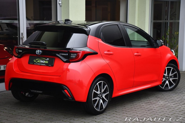 Toyota Yaris 1.5HSD e-CVT SELECT ČR 2X 2021