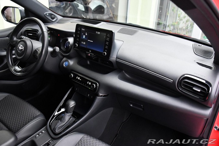 Toyota Yaris 1.5HSD e-CVT SELECT ČR 2X 2021