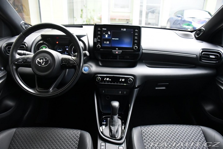 Toyota Yaris 1.5HSD e-CVT SELECT ČR 2X 2021