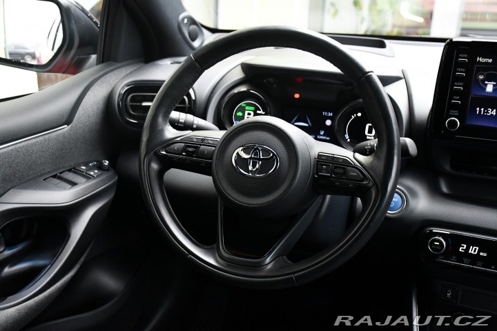 Toyota Yaris 1.5HSD e-CVT SELECT ČR 2X 2021