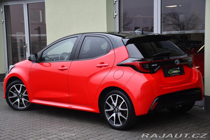 Toyota Yaris 1.5HSD e-CVT SELECT ČR 2X 2021