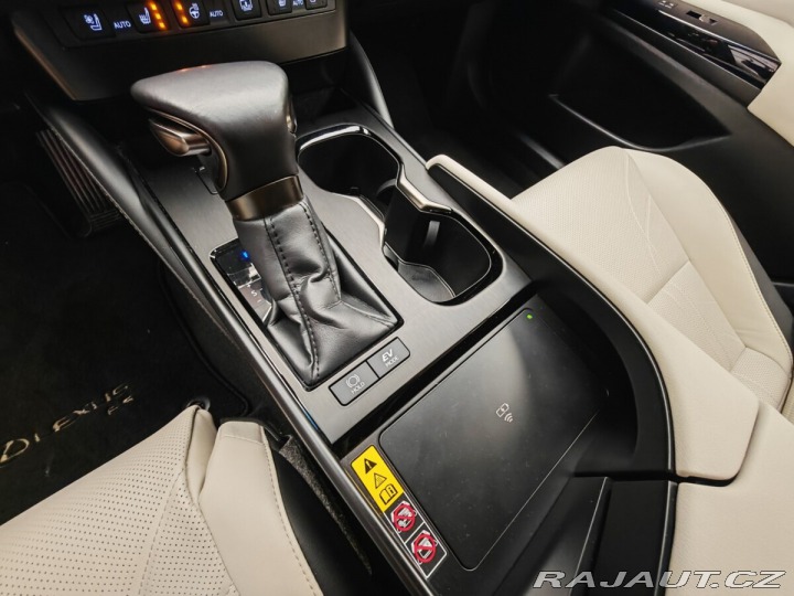 Lexus Ostatní modely ES 300h Prestige Plus 2024
