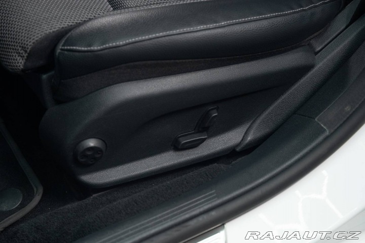 Mercedes-Benz E Kombi 220 d 4MATIC A/T 2021