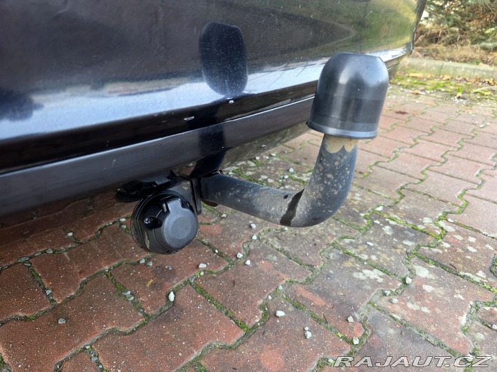 Škoda Superb kombi 2.0 TDi CR 103 KW 2011