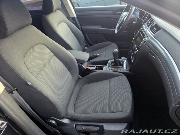 Škoda Superb kombi 2.0 TDi CR 103 KW 2011