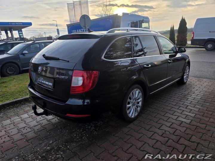 Škoda Superb kombi 2.0 TDi CR 103 KW 2011
