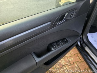 Škoda Superb kombi 2.0 TDi CR 103 KW 2011