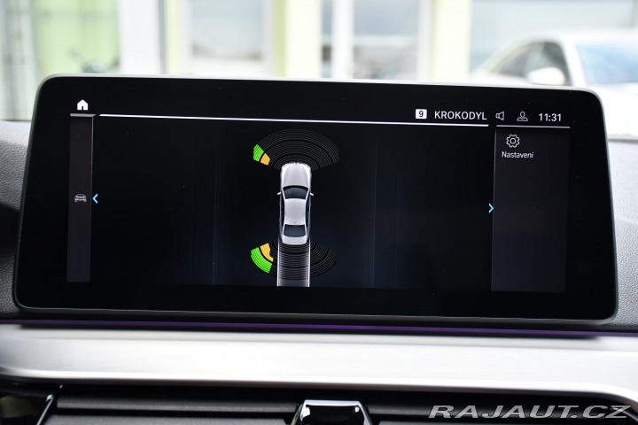 BMW 5 530e PHEV MSPORT xD HUD 9 2023