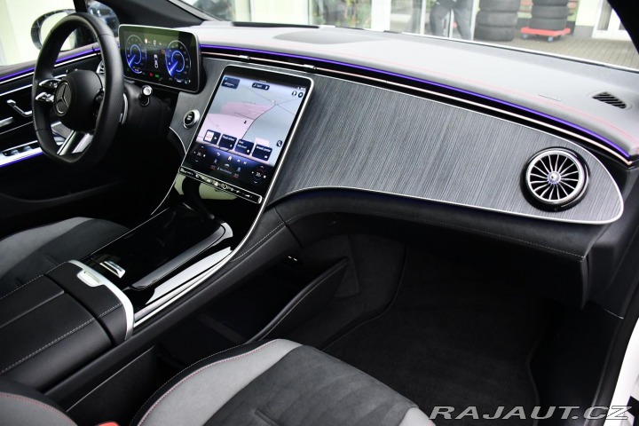 Mercedes-Benz EQE 350 REZERVACE 2024