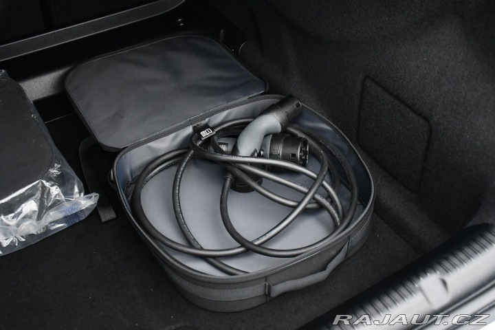 Mercedes-Benz EQE 350 PREMIUM AMG+ VZDUCH 9 2024