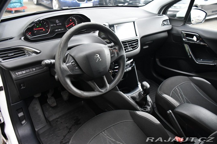 Peugeot 208 1.2VTi 60kW ČR 2xKOLA 2015
