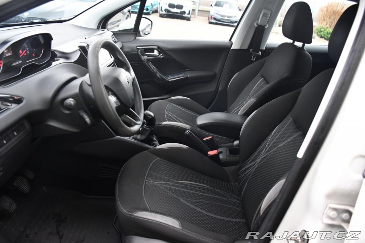 Peugeot 208 1.2VTi 60kW ČR 2xKOLA 2015