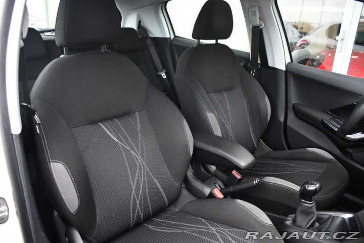 Peugeot 208 1.2VTi 60kW ČR 2xKOLA 2015