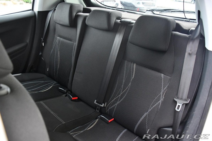 Peugeot 208 1.2VTi 60kW ČR 2xKOLA 2015