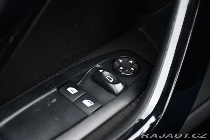 Peugeot 208 1.2VTi 60kW ČR 2015