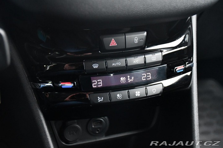 Peugeot 208 1.2VTi 60kW ČR 2xKOLA 2015