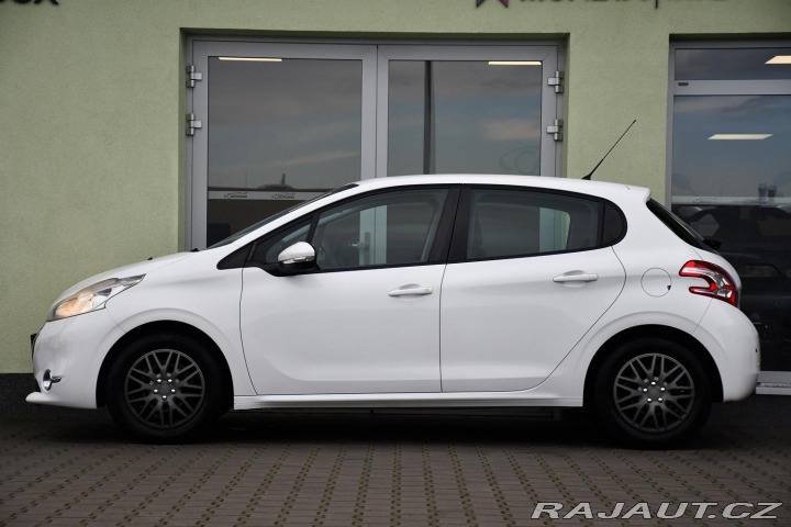 Peugeot 208 1.2VTi 60kW ČR 2xKOLA 2015