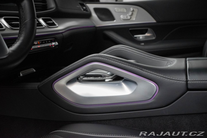 Mercedes-Benz GLE 300d 4MATIC*TAŽNÉ*HEAD-UP 2022