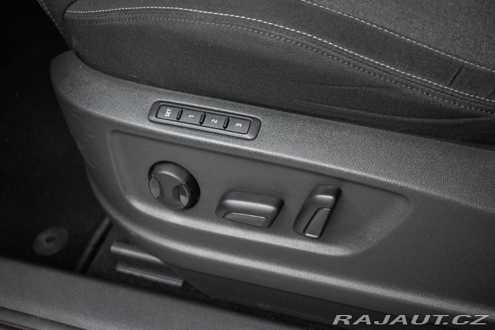 Škoda Karoq 1.5 TSI DSG*TAŽNÉ*ACC*KAM 2021