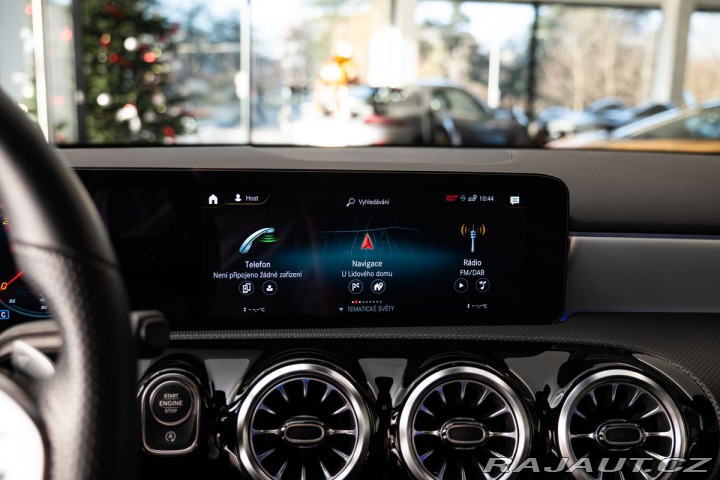 Mercedes-Benz A 200d/Vyhřívaná sedadla/Ca 2023