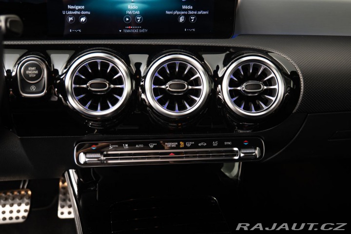 Mercedes-Benz A 200d/Vyhřívaná sedadla/Ca 2023